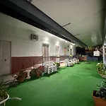 Casa Con Ampio Giardino E Patio Acerra