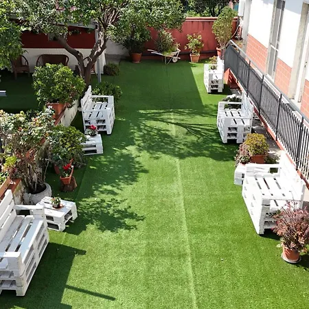 Casa Con Ampio Giardino E Patio
